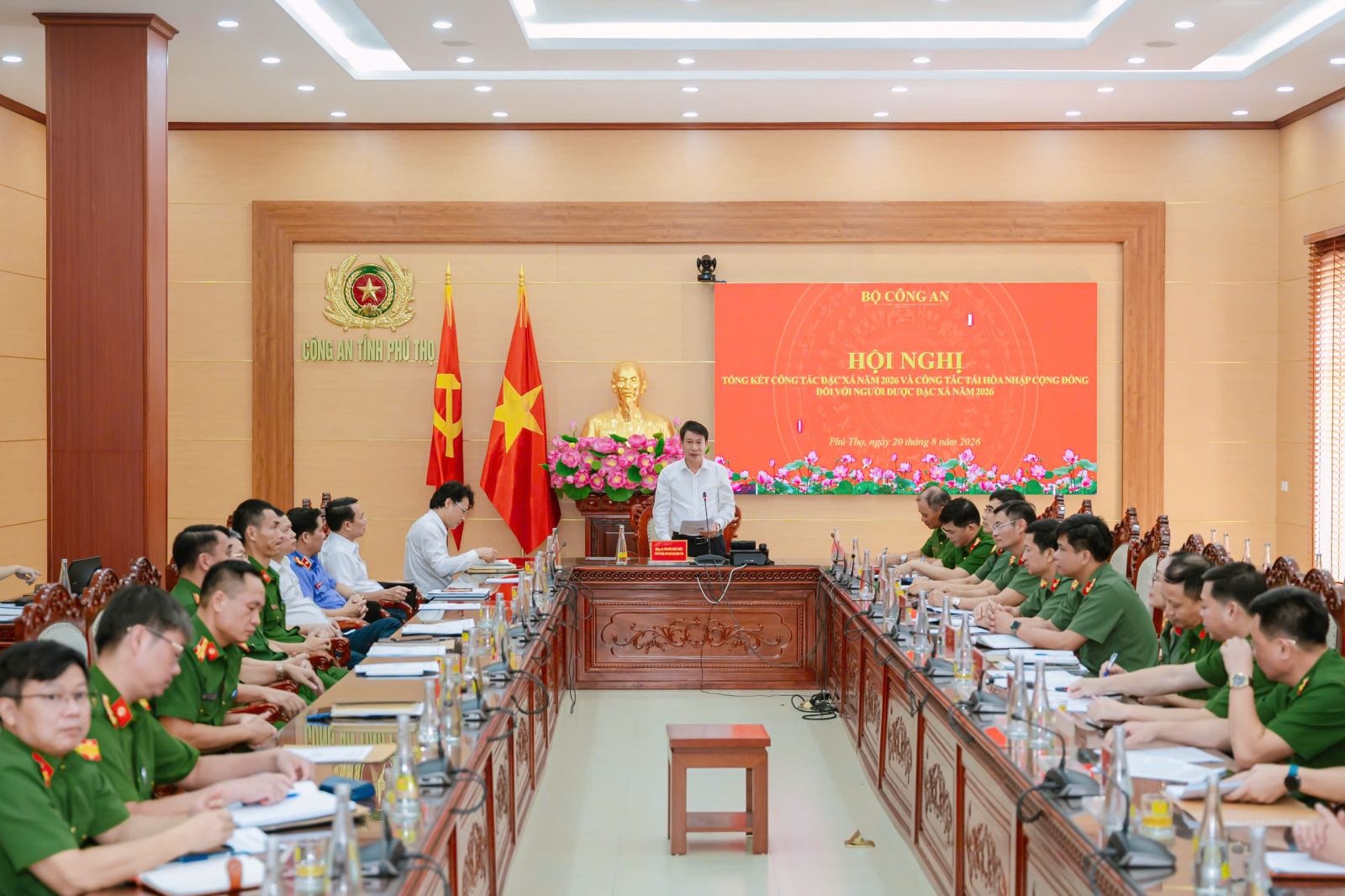 Tin nổi bật