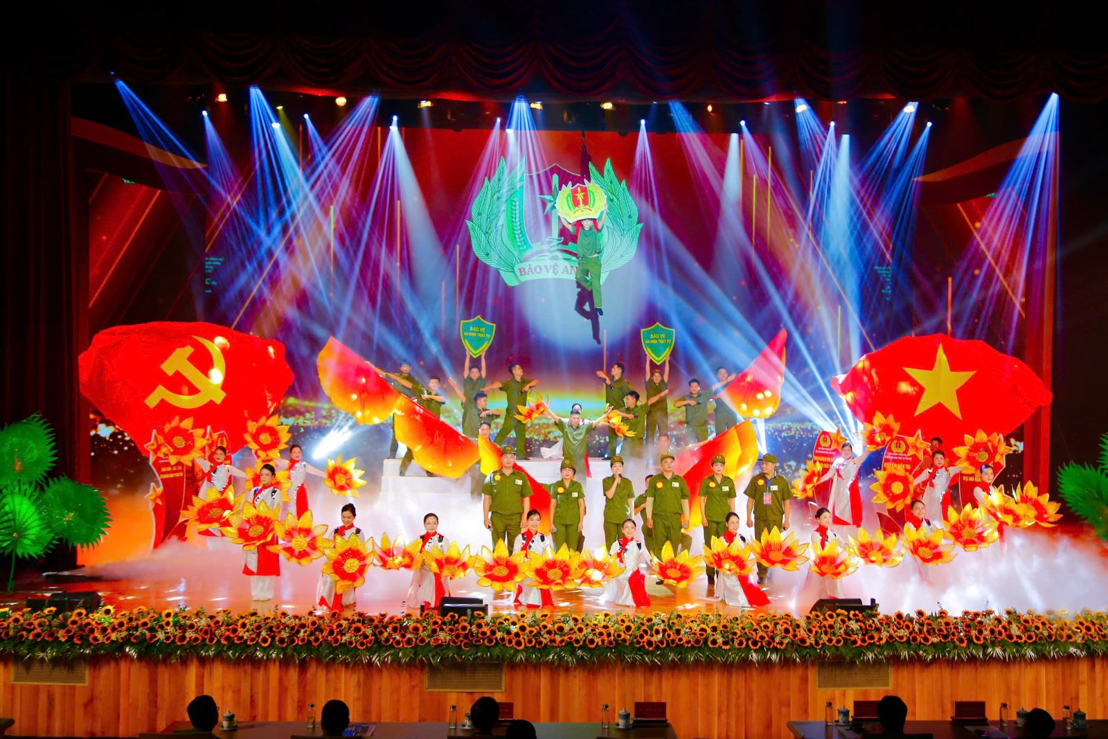 Tin nổi bật